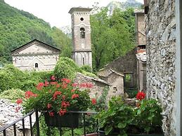 Antico Borgo Isola Santa