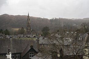 Top of the Bank Apartment