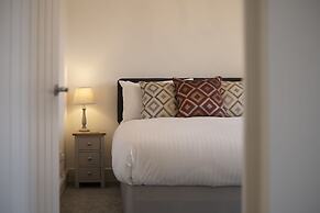 Top of the Bank Apartment