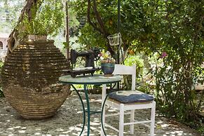 Ipsos Pool Apartments, Elena & Maria by Konnect