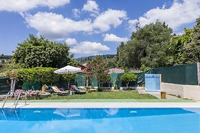 Ipsos Pool Apartments, Elena & Maria by Konnect