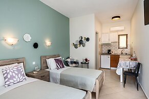 Ipsos Pool Apartments, Elena & Maria by Konnect