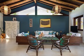 Vila do Outeiro em frente a praça da igreja