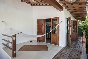 Vila do Outeiro em frente a praça da igreja