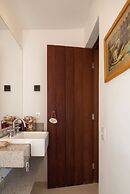 Vila do Outeiro em frente a praça da igreja