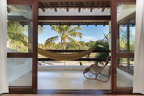 Vila do Outeiro em frente a praça da igreja