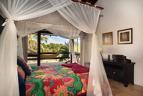 Vila do Outeiro em frente a praça da igreja