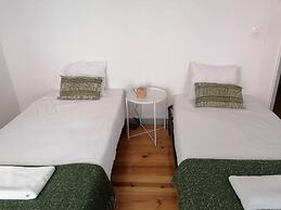 Apartment With Yard in Alfama