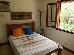 Casa 4 suites a 200m da Rua das Pedras