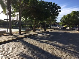 Casa 4 suites a 200m da Rua das Pedras