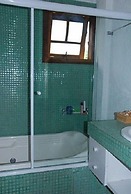 Casa 4 suites a 200m da Rua das Pedras