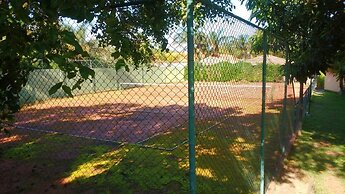 Casa 4 suites a 200m da Rua das Pedras