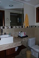Casa 4 suites a 200m da Rua das Pedras