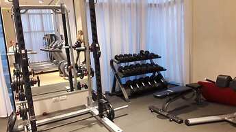 Luxury Apartment Best Location Beach View