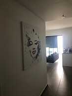 Luxury Apartment Best Location Beach View