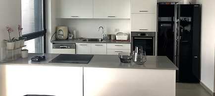 Luxury Apartment Best Location Beach View