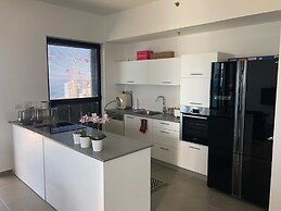 Luxury Apartment Best Location Beach View