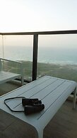 Luxury Apartment Best Location Beach View