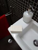 Stunning Apartment Near Chiado