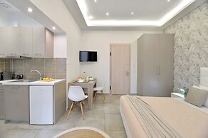 Alekos Apartments 2 Netflix, Self Check-In