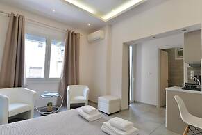 Alekos Apartments 2 Netflix, Self Check-In