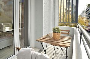 Alekos Apartments 2 Netflix, Self Check-In