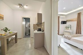 Alekos Apartments 2 Netflix, Self Check-In