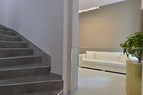 Alekos Apartments 2 Netflix, Self Check-In