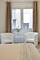 Alekos Apartments 2 Netflix, Self Check-In