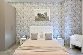 Alekos Apartments 2 Netflix, Self Check-In