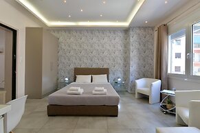 Alekos Apartments 2 Netflix, Self Check-In