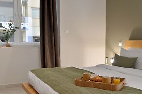 Alekos Apartments 2 Netflix, Self Check-In