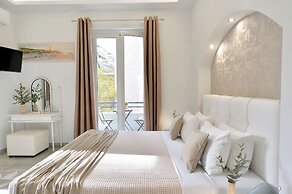 Alekos Apartments 2 Netflix, Self Check-In