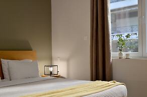 Alekos Apartments 2 Netflix, Self Check-In