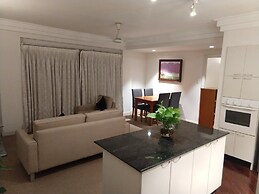 Downtown Retro Serviced Apartment