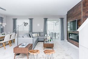 Dream Townhome with private pool Close to Disney SL4906