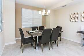 Beautiful  Apartment at Storey Lake 272975