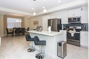 Beautiful  Apartment at Storey Lake 272975