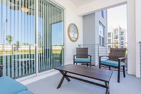 Fabulous Apartment with balcony at Storey Lake 272977