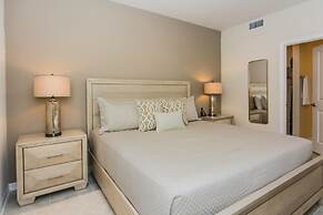 Fabulous Apartment with balcony at Storey Lake 272977