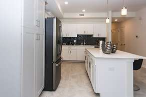 Fabulous Apartment with balcony at Storey Lake 272977