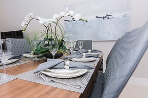 Magical Townhouse with balcony at Summerville resort SU7528