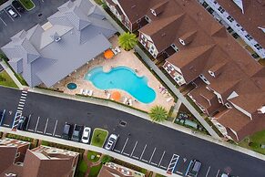 Magical Townhouse with balcony at Summerville resort SU7528