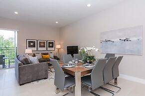 Magical Townhouse with balcony at Summerville resort SU7528