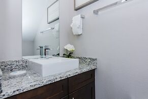 Magical Townhouse with balcony at Summerville resort SU7528