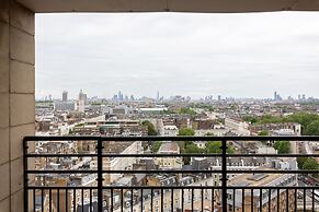 Stunning 2 bed Penthouse apartment