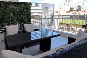 Cosmos Deluxe Apt Must