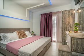 Savvas Luxury Suites
