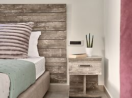 Savvas Luxury Suites