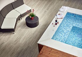 Savvas Luxury Suites